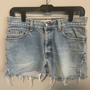Gap Blue Jeans cut off denim shorts.